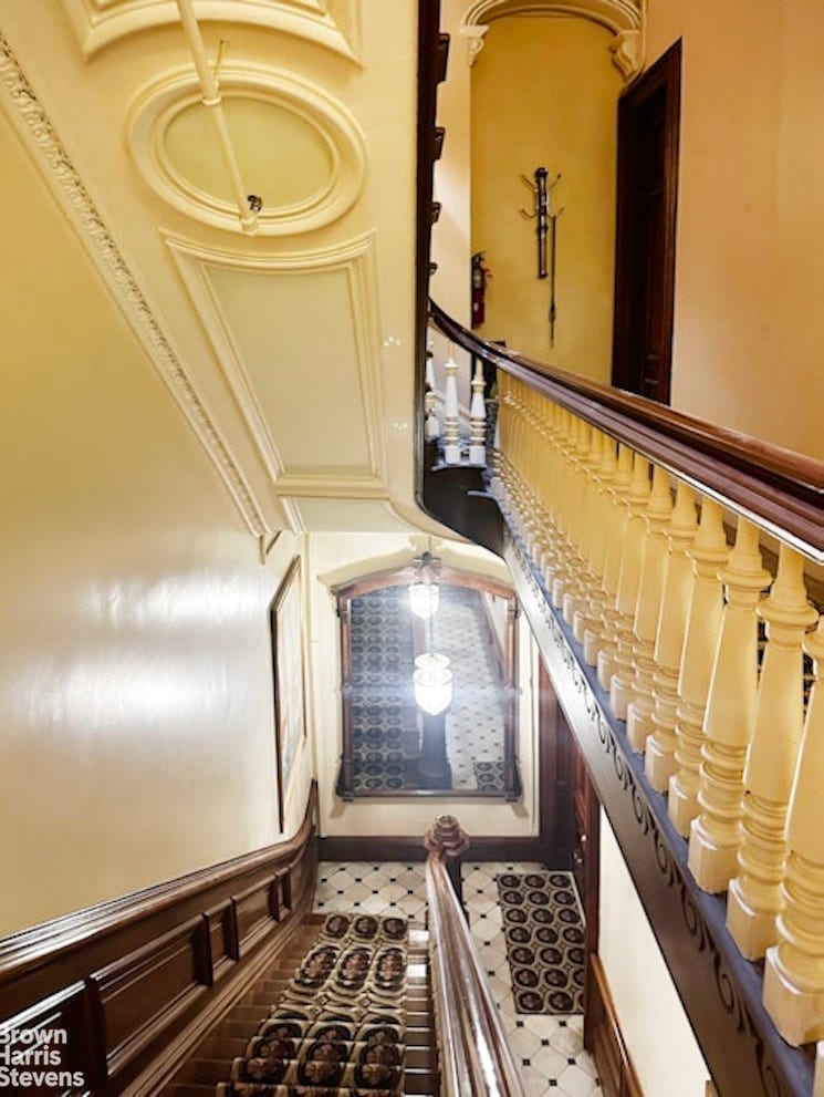 23 East 37th Street