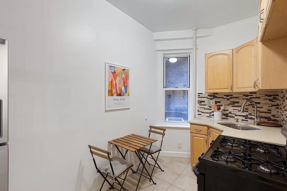 25 West 64th Street