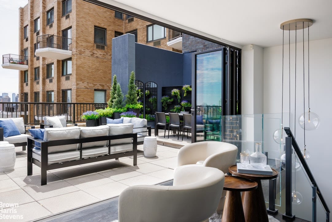22 West 66th Street