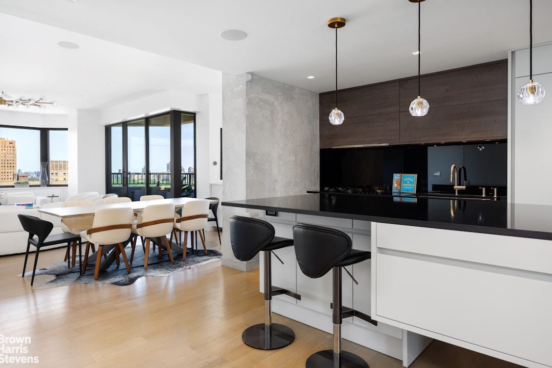 22 West 66th Street