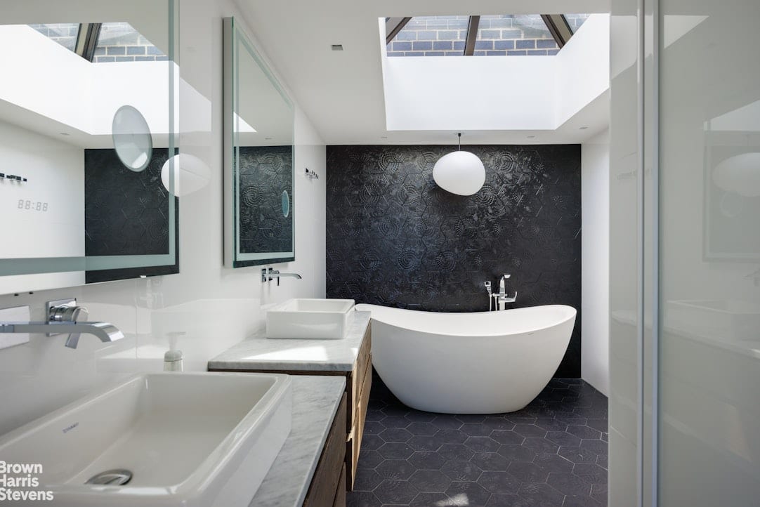 22 West 66th Street