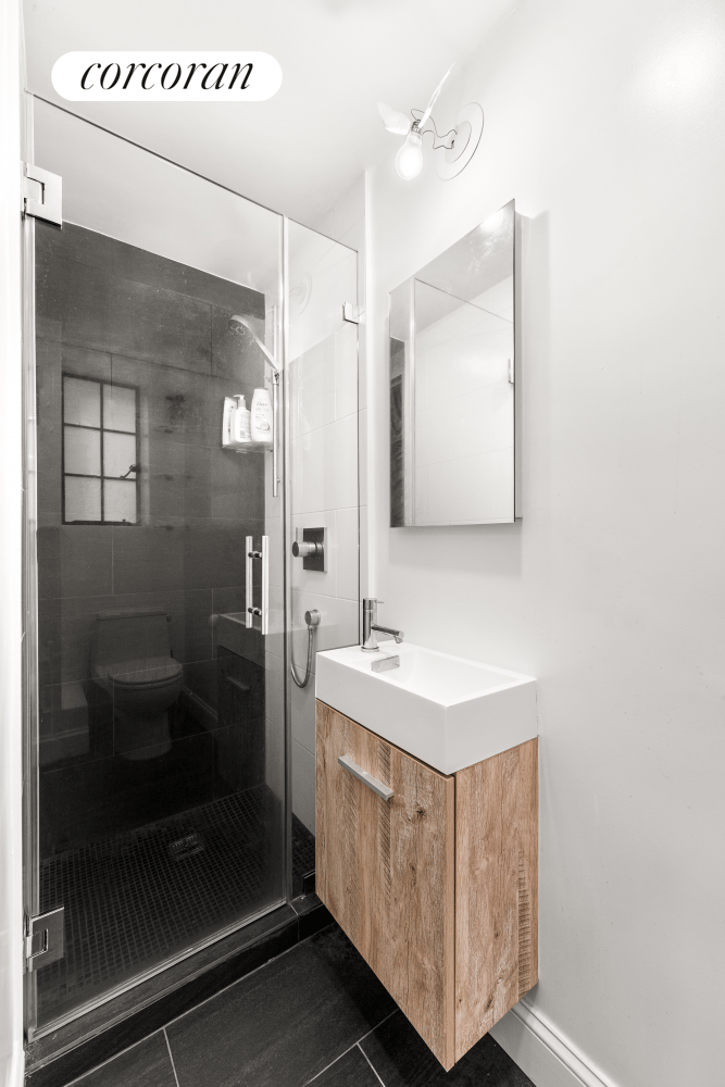 325 East 41st Street