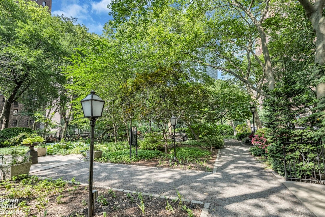 310 East 41st Street