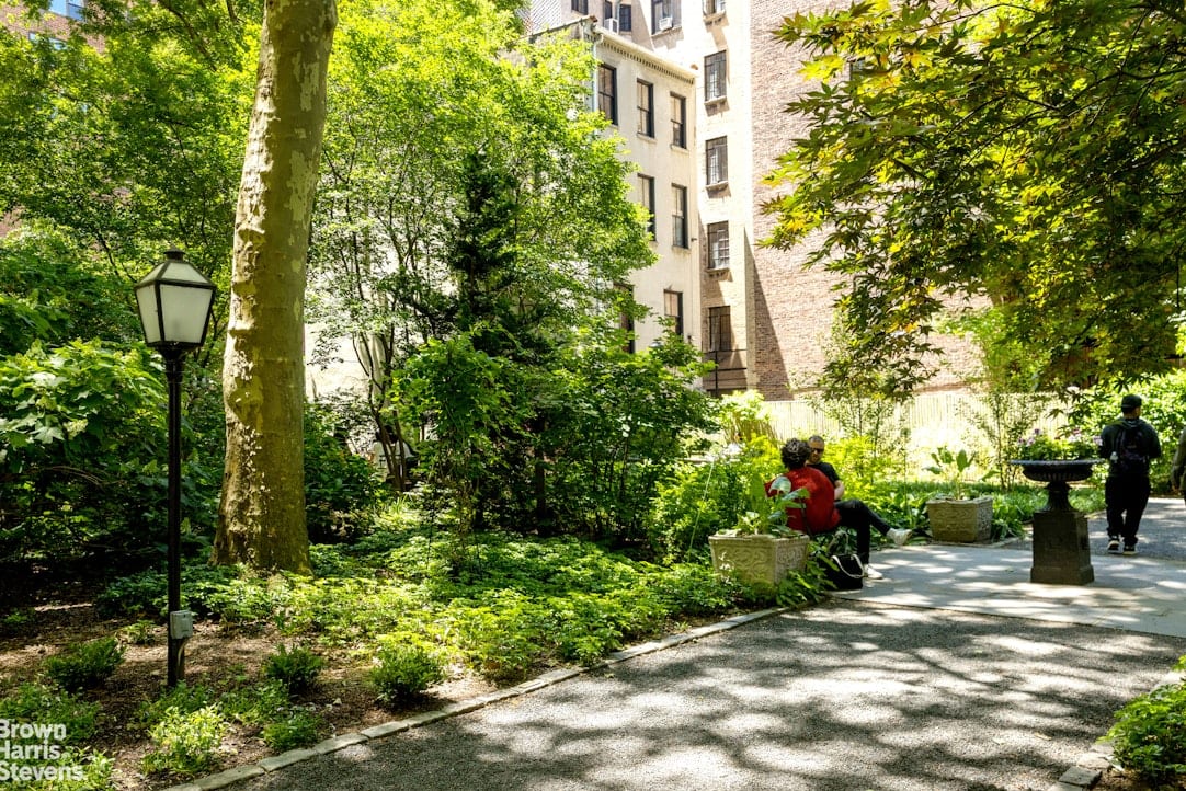 310 East 41st Street