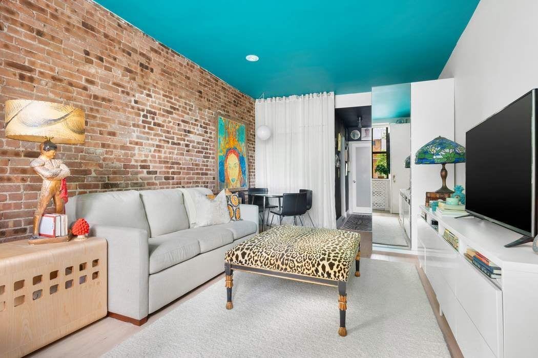 453 West 43rd Street