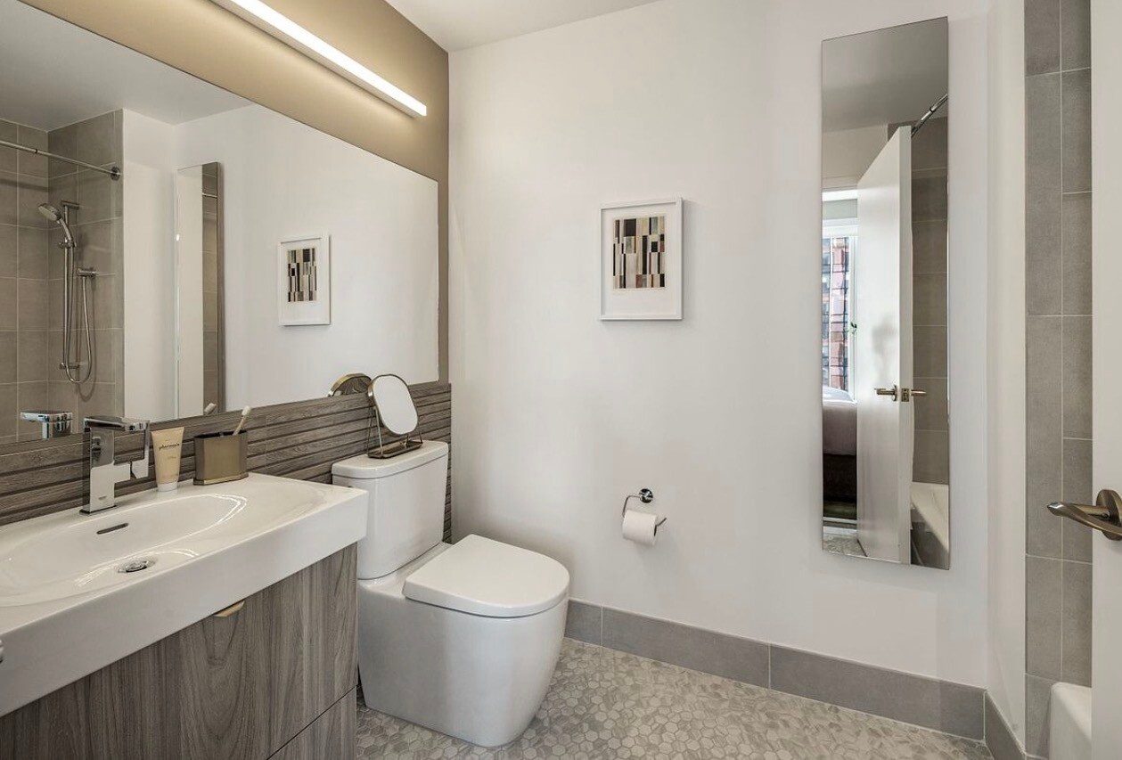 472 West 41st Street