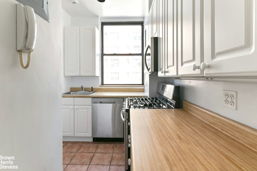 260 West 72nd Street