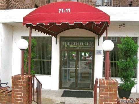 71-11 Yellowstone Boulevard