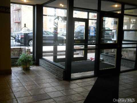 68-20 Selfridge Street