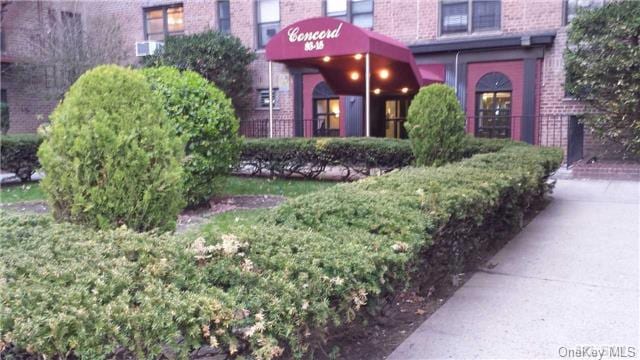 83-05 98th Street