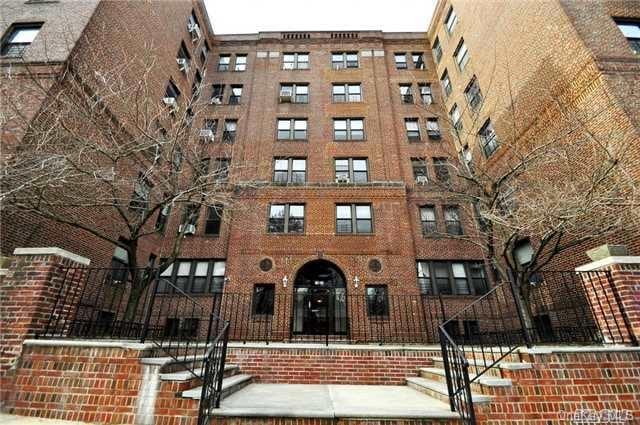 76-66 Austin Street