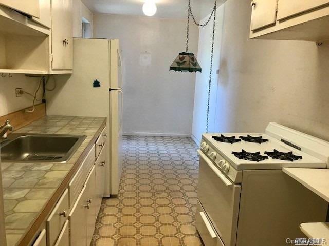 83-05 98th Street
