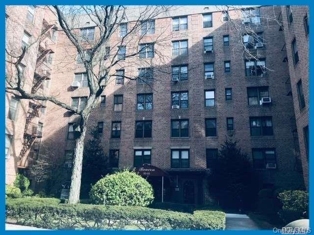 83-05 98th Street