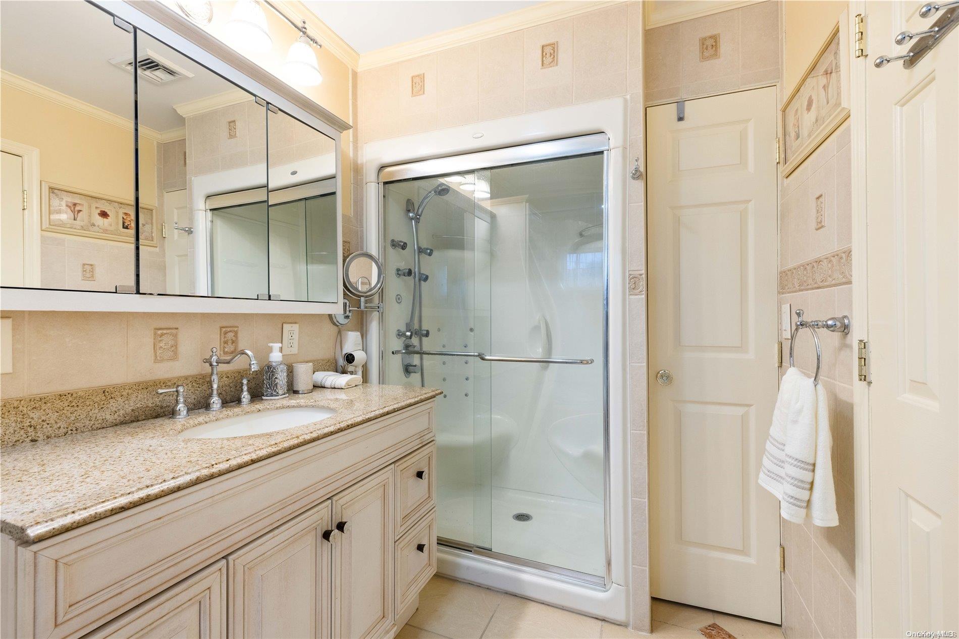 Master Bathroom (2)