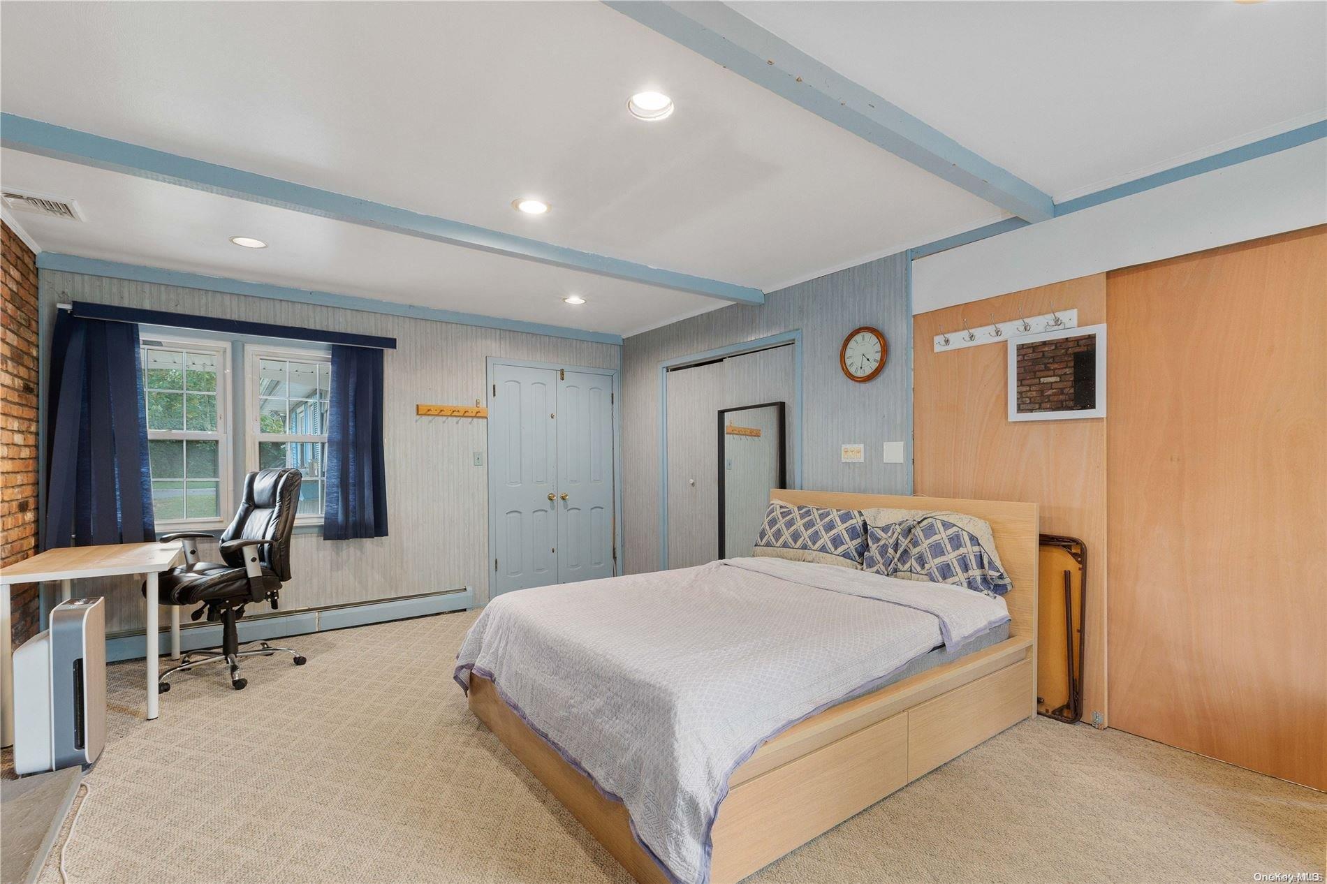 35 Essex Drive