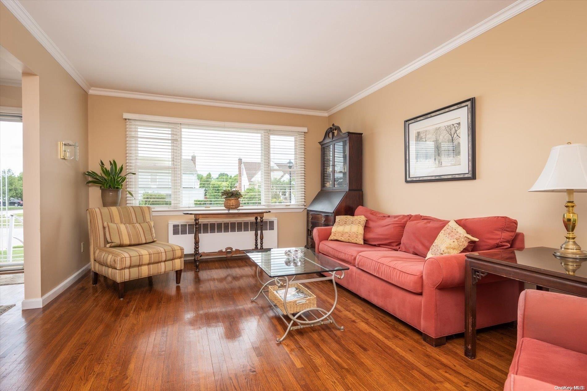 Living Room (2)