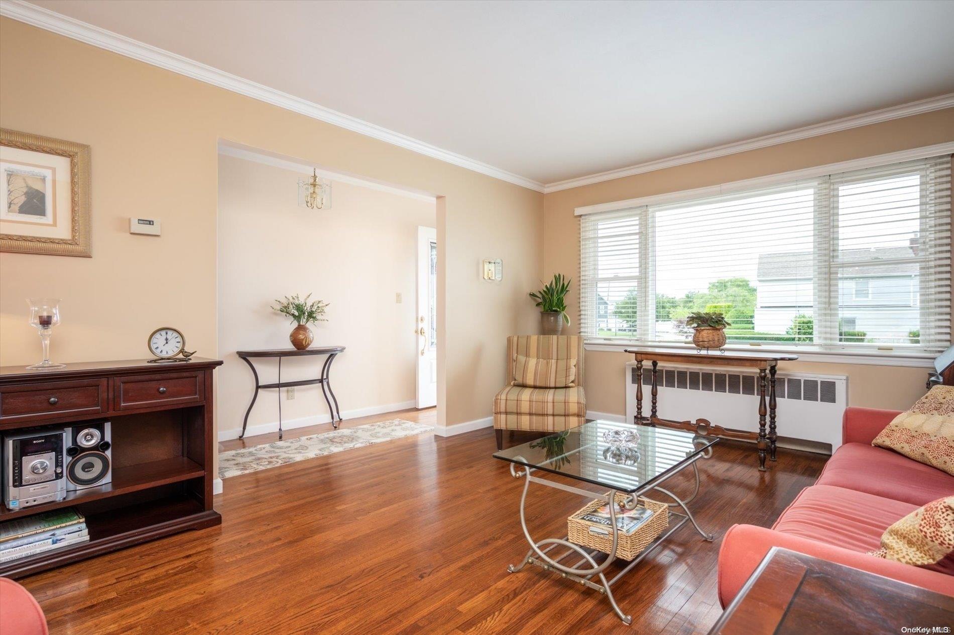 Living Room (3)