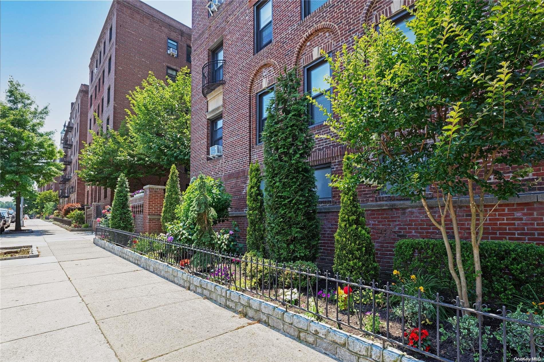 76-66 Austin Street