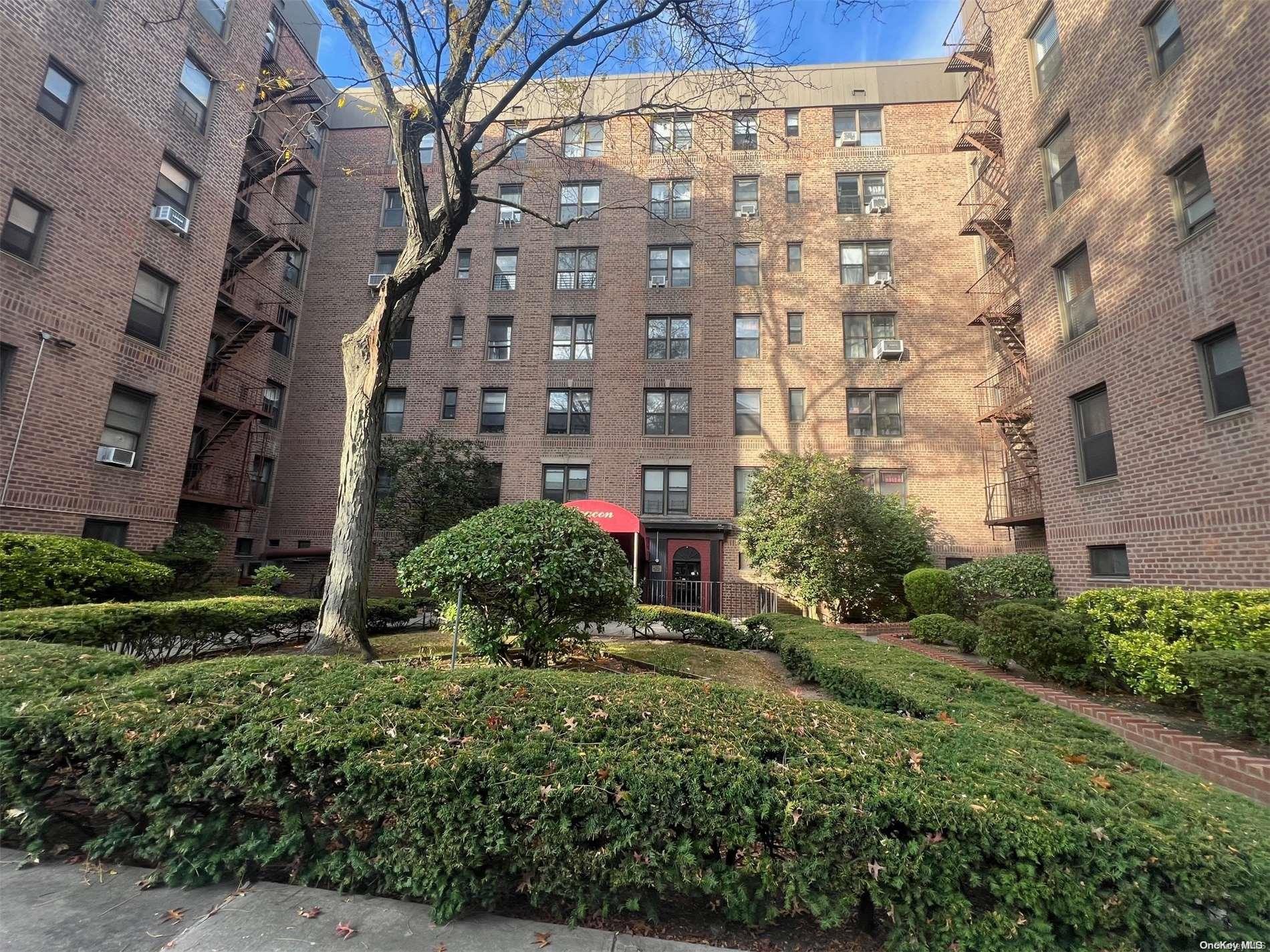 83-05 98th Street