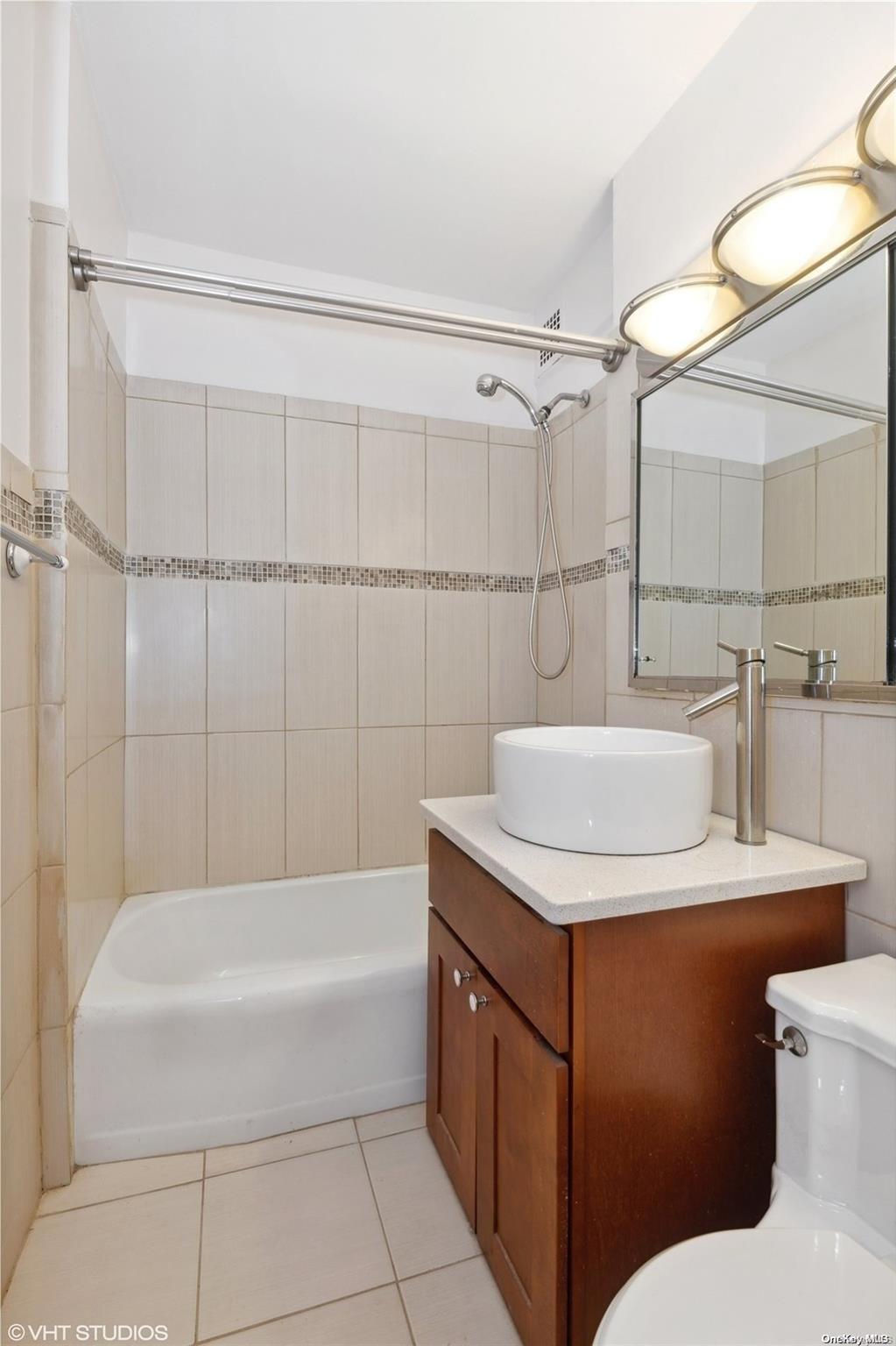 61-20 Grand Central Parkway