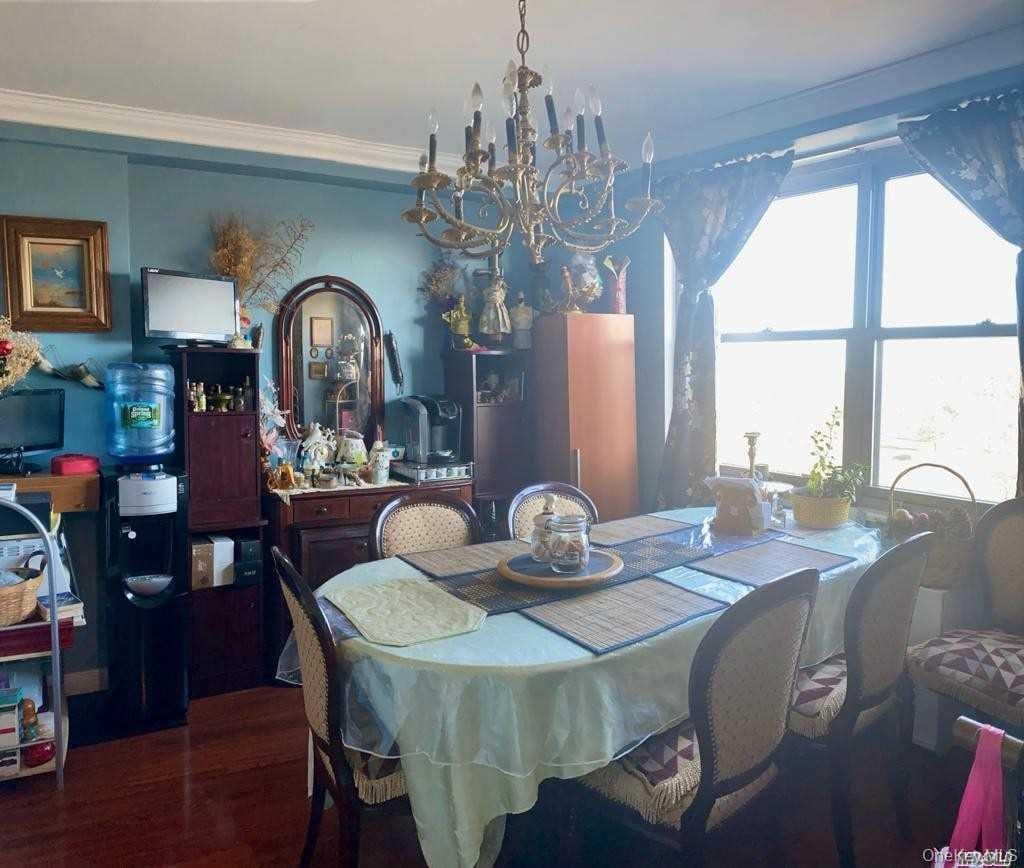 61-20 Grand Central Parkway
