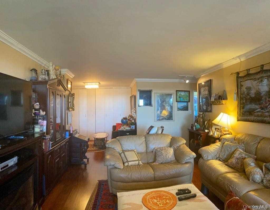 61-20 Grand Central Parkway