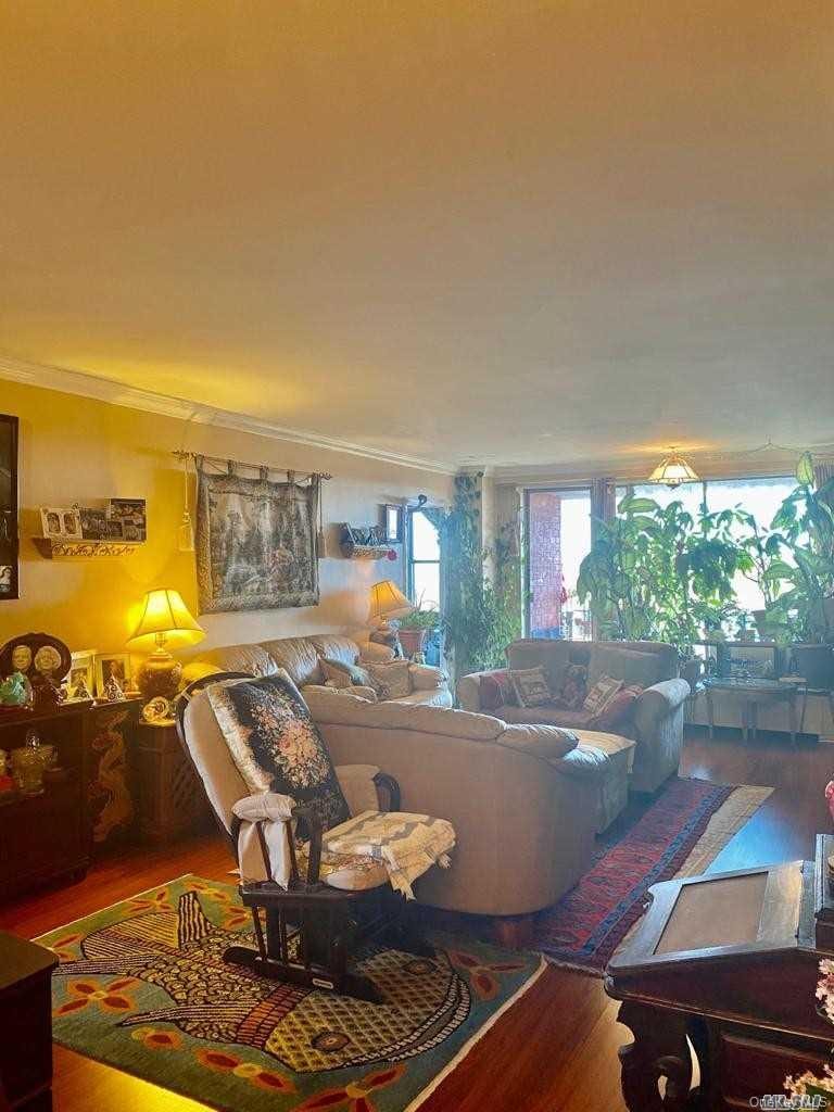 61-20 Grand Central Parkway