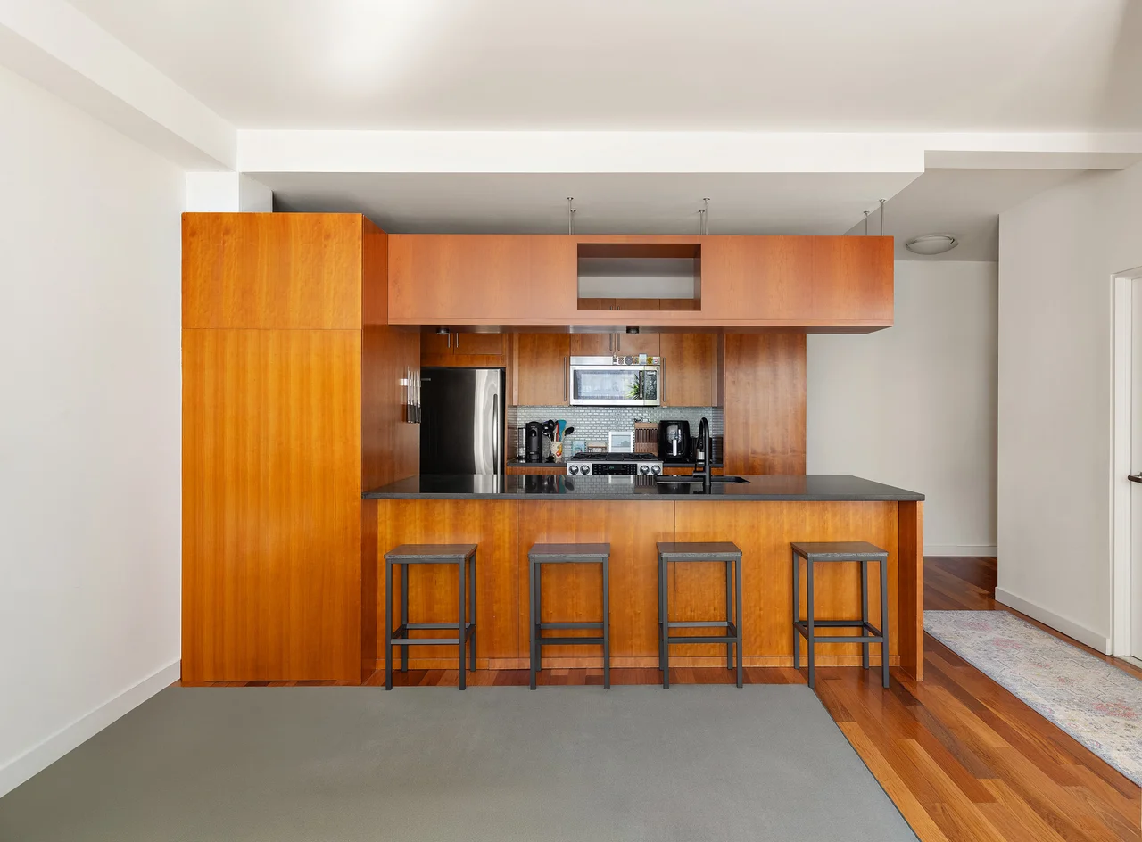 2-40 51st Avenue #2K