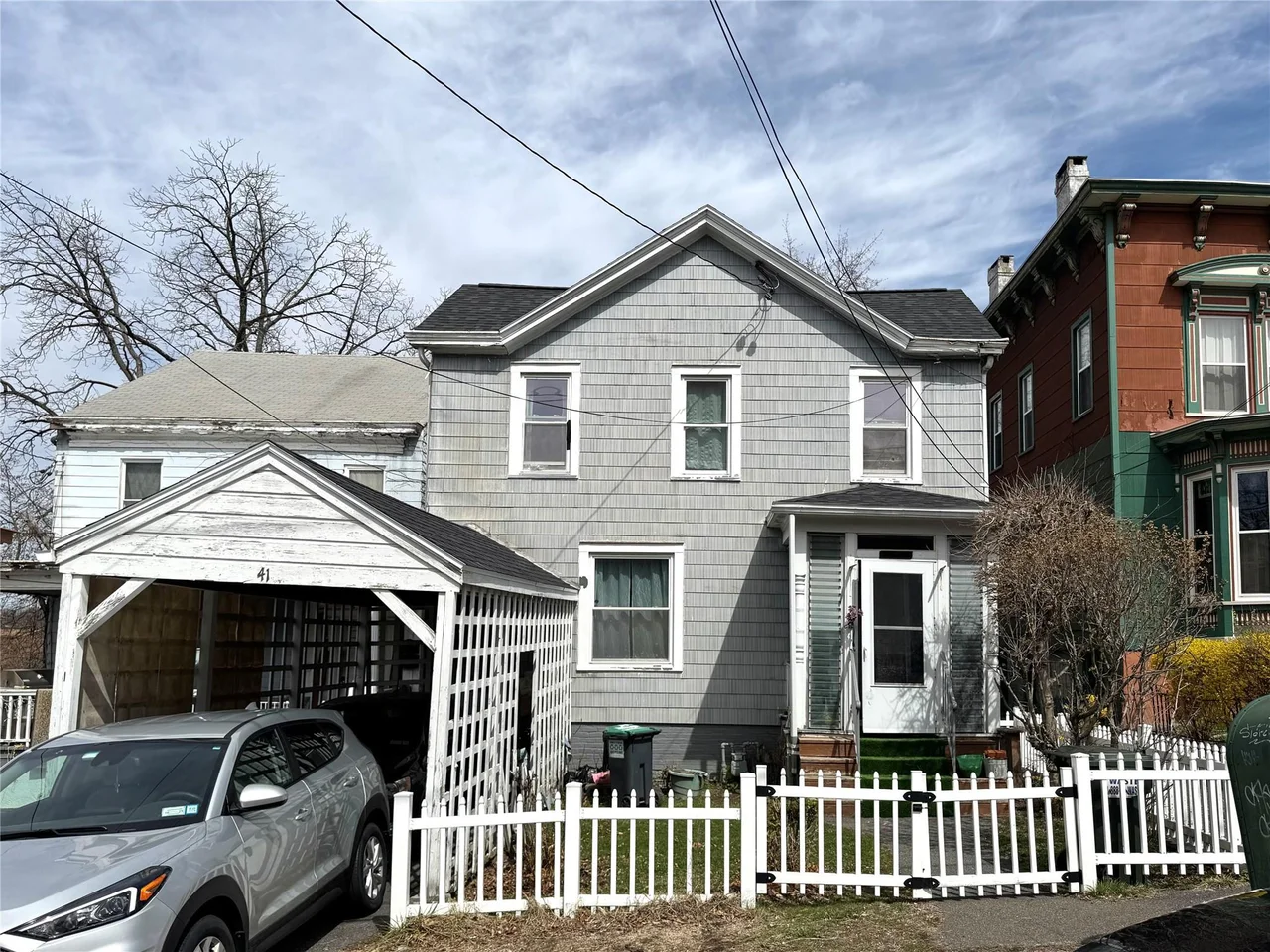 Listing photo