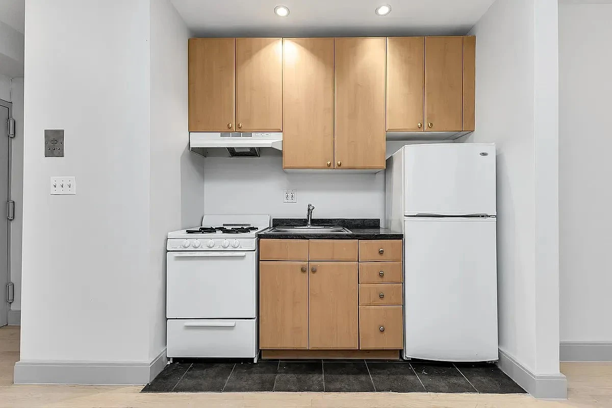 406 West 48th Street