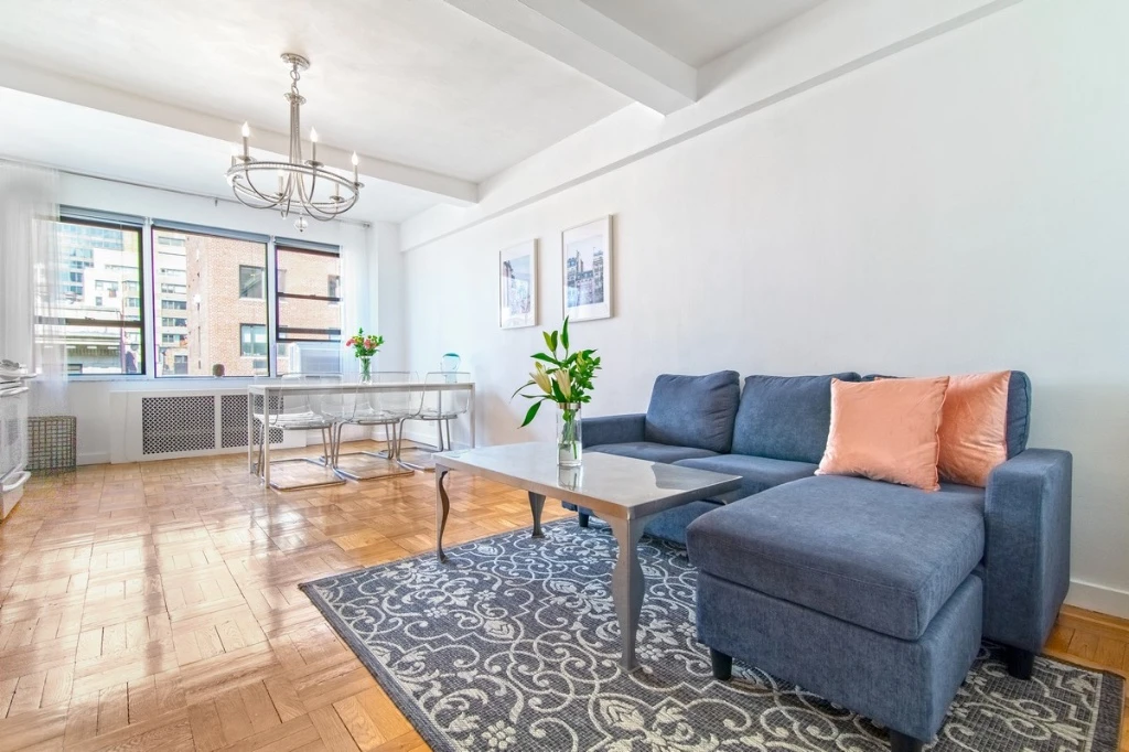 30 East 37th Street