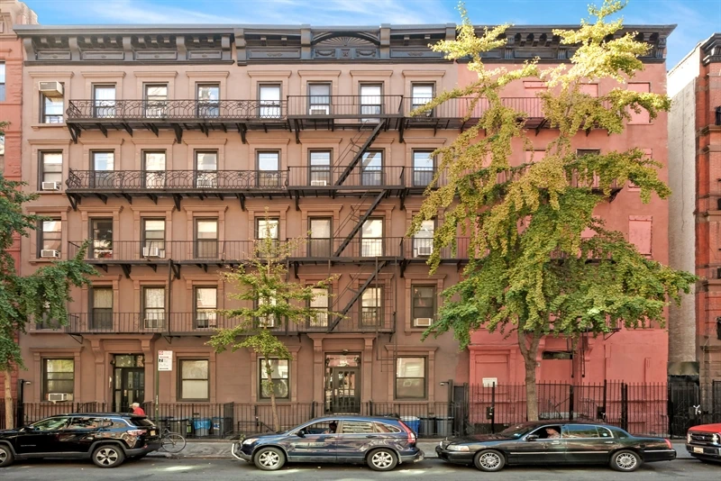 352 West 48th Street