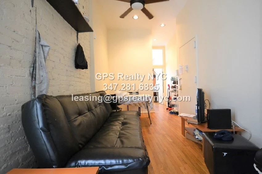 529 West 48th Street