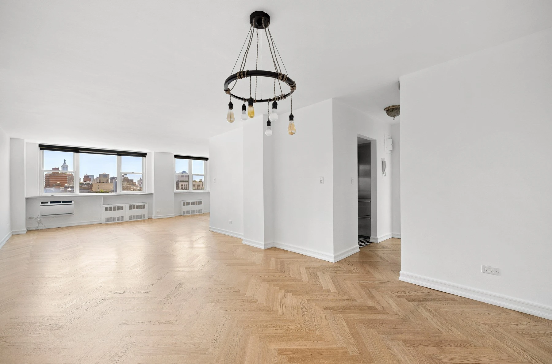 77 Seventh Avenue