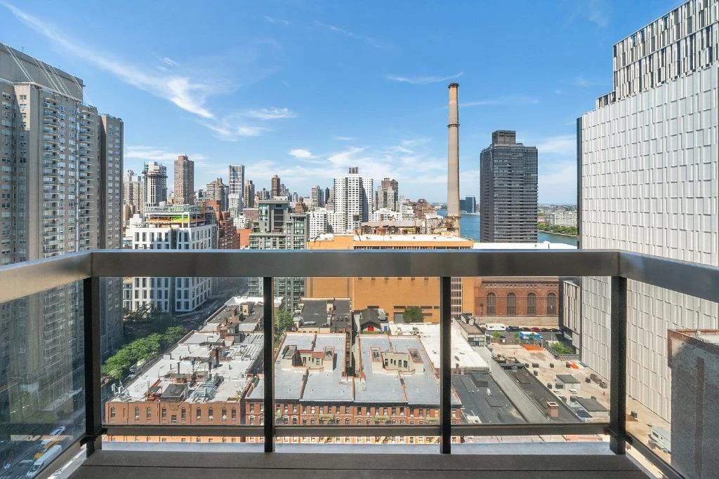 515 East 72nd Street