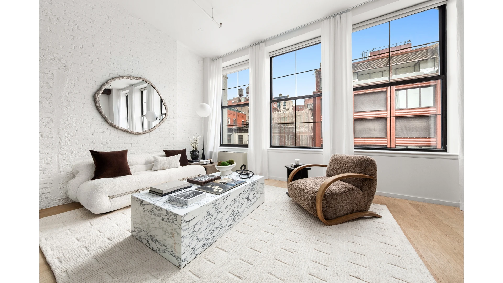7 Bond Street
