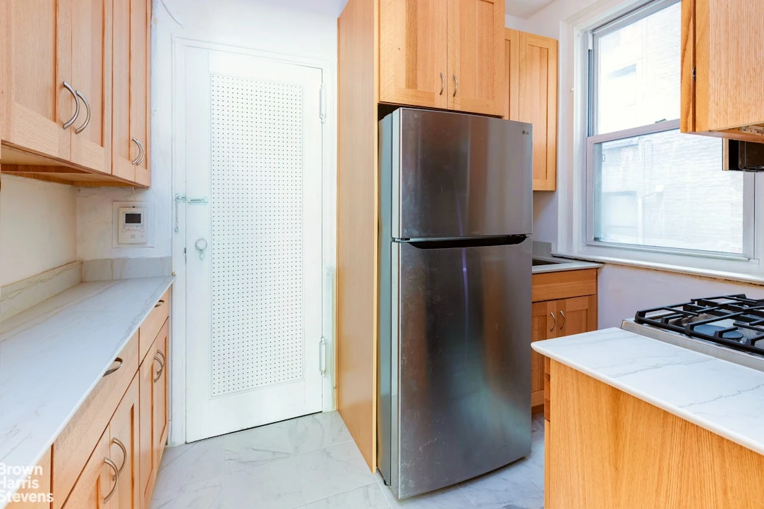 27 West 55th Street