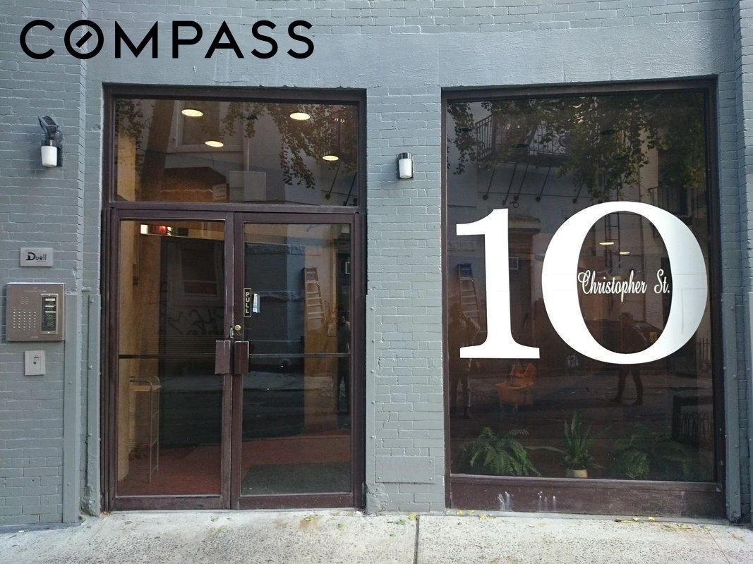 10 Christopher Street