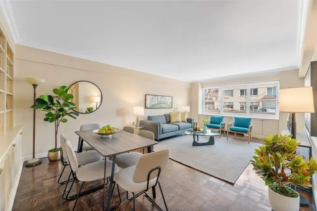 45 Sutton Place South
