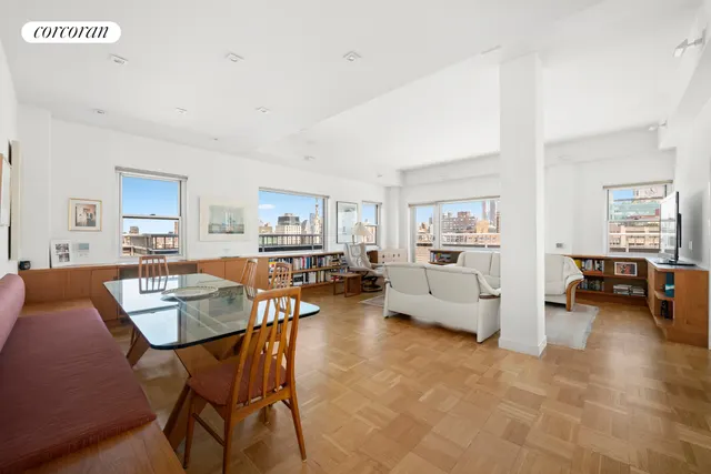 70 E 10th Street