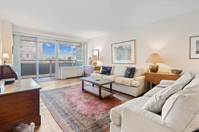 142 East 16th Street