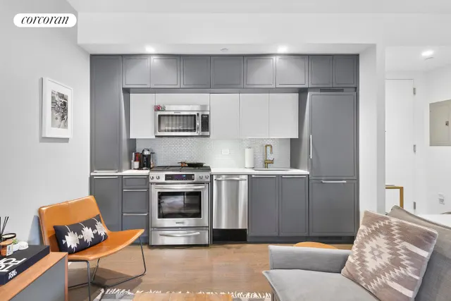 465 West 51st Street