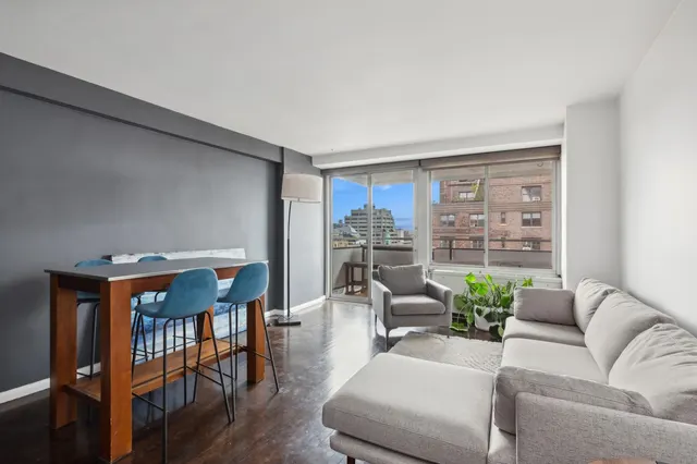 142 East 16th Street