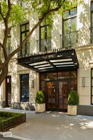 21 East 61st Street