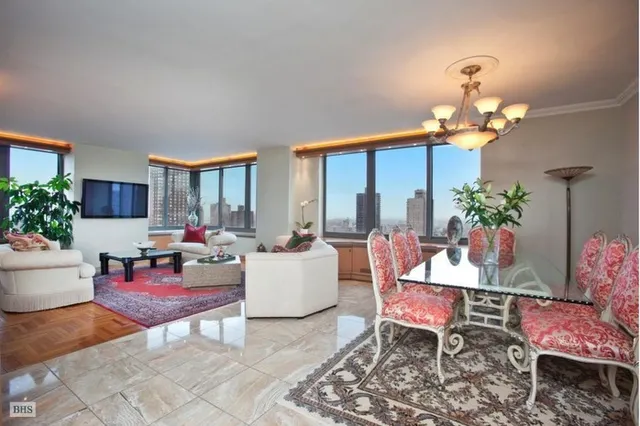 300 East 85th Street