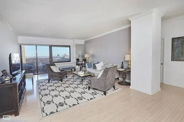 58 West 58th Street