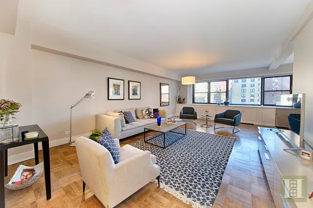 165 East 72nd Street