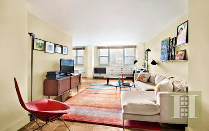 77 Seventh Avenue