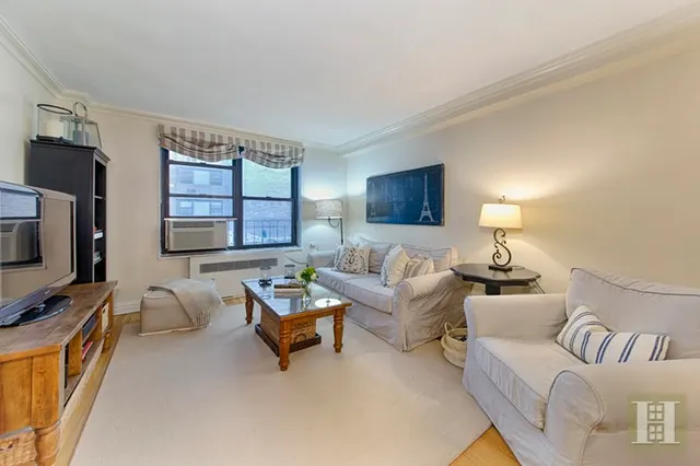 305 East 72nd Street