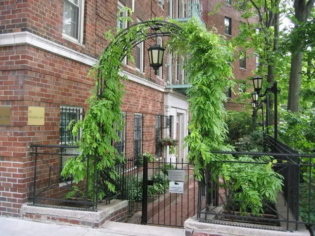 25 Minetta Lane